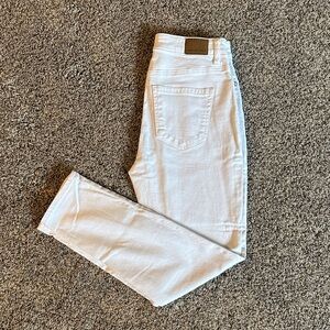 American Eagle Outfitters Women's mom Jeans